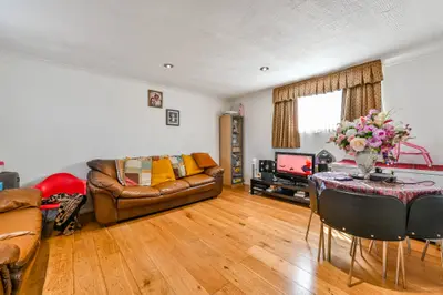 73 Eade Road, London