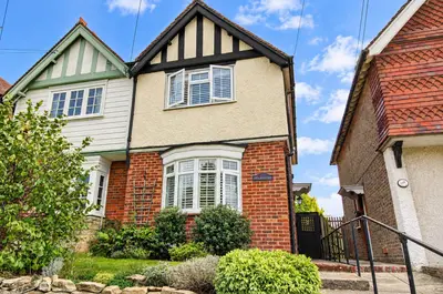 Henfield Road, Horsham, RH13