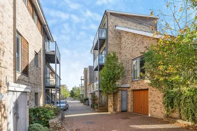 Scholars Walk, Cambridge, CB4
