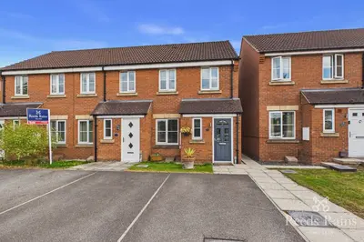 Violet Close, Castleford, West Yorkshire, WF10
