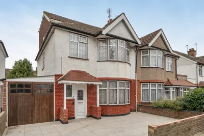 Clitherow Avenue, Hanwell, W7