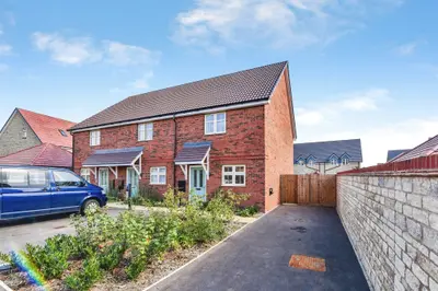 Cranbrook Close, Patterdown, SN15