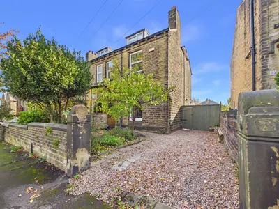 Cleveland Road, Huddersfield, HD1