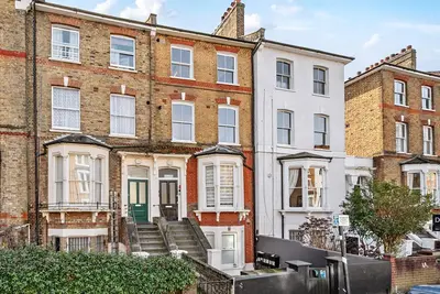 Colvestone Crescent, London, E8