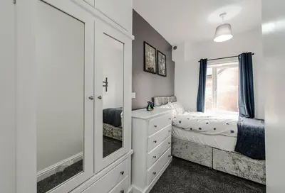 Liverpool Road, Eccles, M30