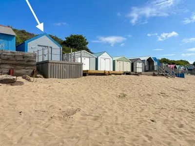 Beach Hut 7, Abersoch, Pwllheli, Gwynedd, LL53 7EF
