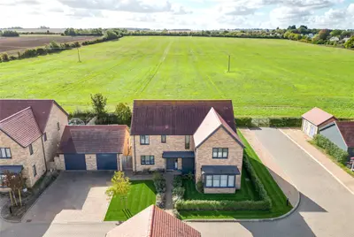 Larkfield, Great Abington, CB21