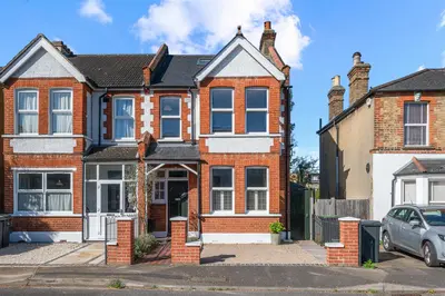 Poplar Grove, New Malden KT3 3DE
