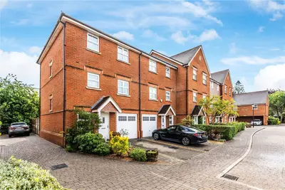 Fitzroy Place, Reigate, RH2