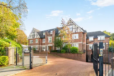 Foxley Lane, Purley, CR8