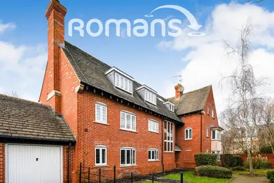Spode Close, Swindon, SN25