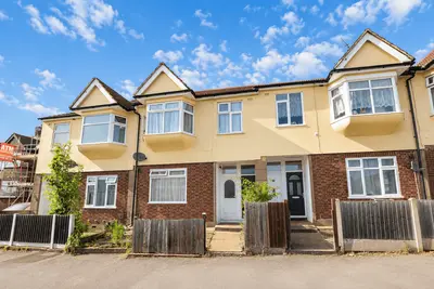 Hornchurch, RM11