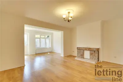 Youngmans Close, Enfield, Middlesex, EN2 0RF