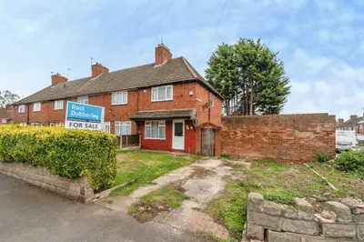 Manor Road, Wednesbury, WS10