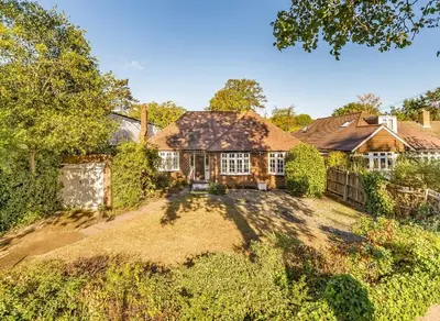 Ormond Crescent, Hampton, TW12