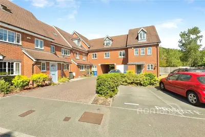 Alford Close, Sandhurst, GU47