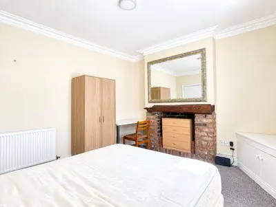 Churton Road, Chester, CH3