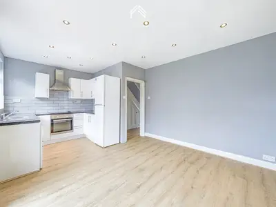 Old Field Lane, Greenford UB6 9JS