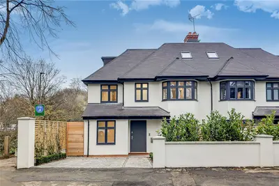 Bridge Lane, London, NW11