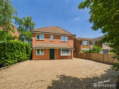 Church Road, Slapton, Leighton Buzzard, LU7 9BX
