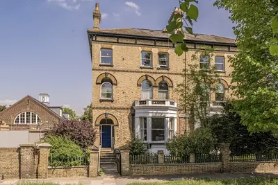Church Grove, Hampton Wick, KT1