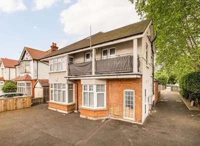London Road, Twickenham, TW1