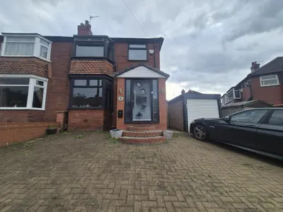 Balmoral Avenue, Hyde, SK14