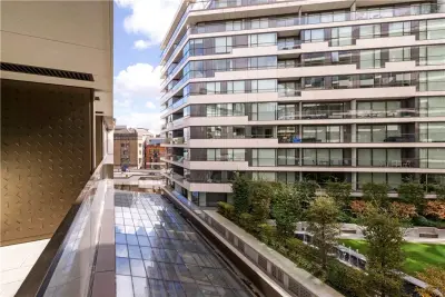 Crown Square, London, SE1 2SF