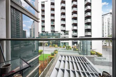 Baltimore Wharf, E14