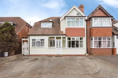 Shirley Road, Hall Green, B28