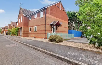 Pear Tree Gardens, Market Harborough, LE16