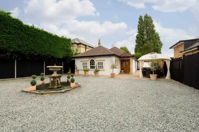 Chessington Road, Ewell, KT19