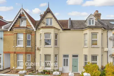 Bayford Road, Littlehampton, BN17