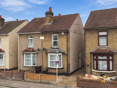 Douglas Road, Hornchurch, RM11