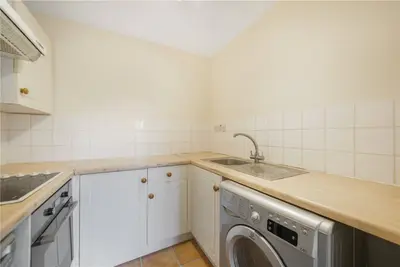 Mahon Close, Enfield, EN1