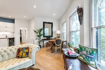Farringdon Road, London, EC1R