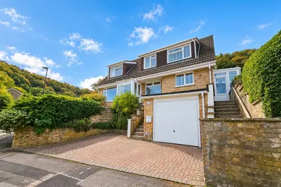 Five Acres, Dursley, GL11
