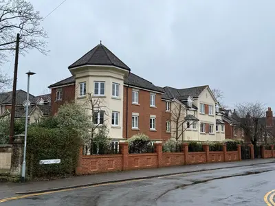 Warwick Road, RG2