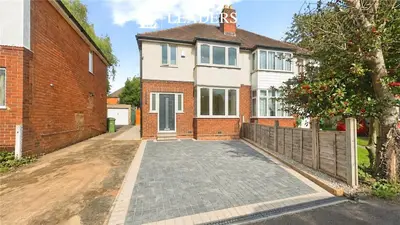Troy Grove, Kings Heath, B14