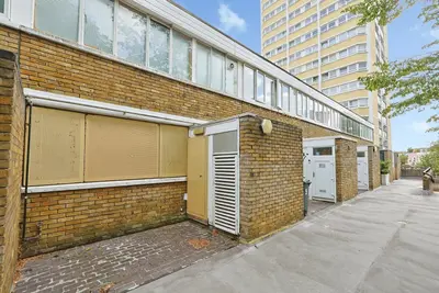 Meadow Road, London, SW8