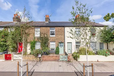 Railway Side, Barnes, SW13 0PN