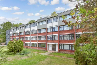 Kingston Road, Epsom, KT17