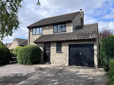 Davenant Close, Gillingham SP8 4SL