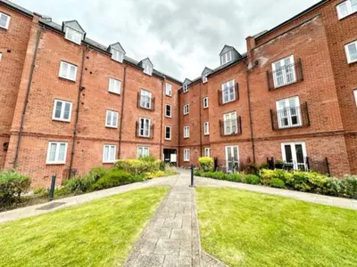 Cherwell Court, Banbury, OX16