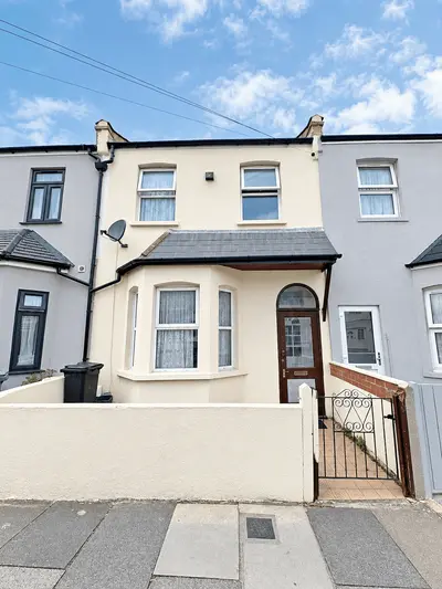 Martindale Road, TW4