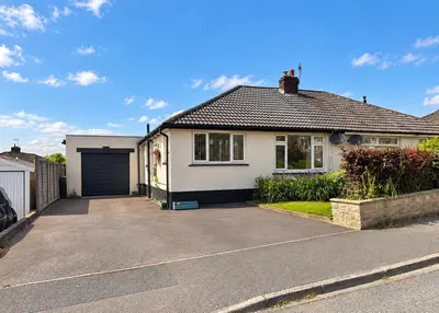 Aireville Mount, Silsden, BD20 0HY