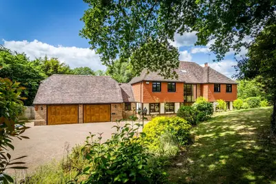 Morleys Road, Weald, Sevenoaks, Kent, TN14 6QY