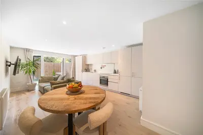 Hollamby Lane, London, SE27