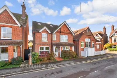 Victoria Road, Cranleigh, GU6