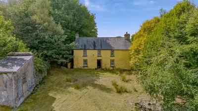 with 3 bedroom barn conversion, Cwmduad, SA33